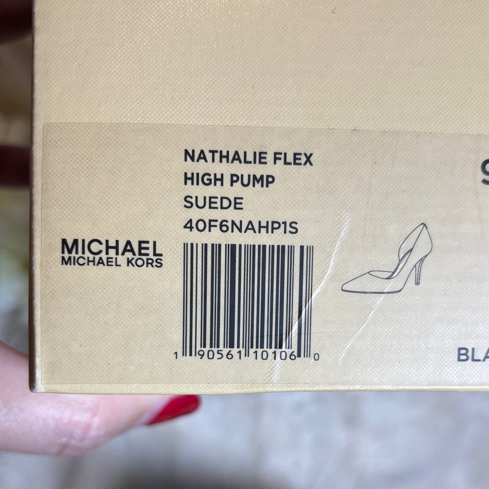 Michael Kors Classic Black Heels size 9 - Picture 14 of 14